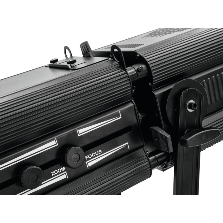 Eurolite - LED PFE-250 3000K Profile Spot