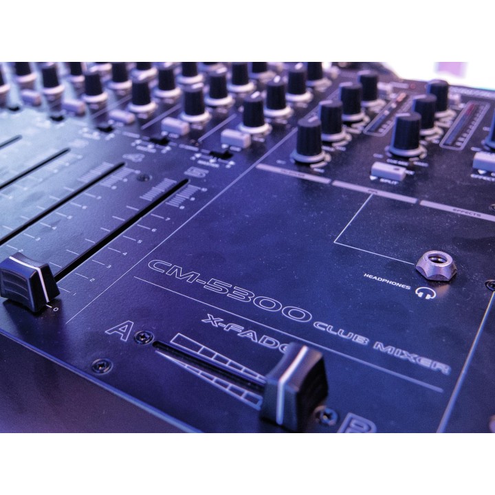 Omnitronic - CM-5300 Club Mixer - Table de Mixage | Z-Bombilla