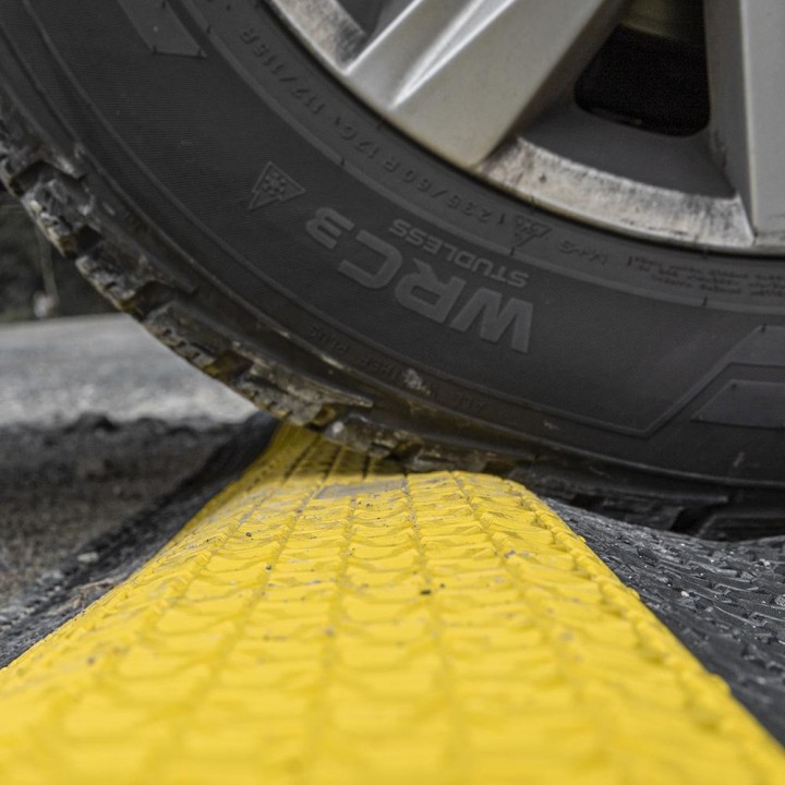 Defender - MICRO 2 - Cable Protectors | Z-Bombilla