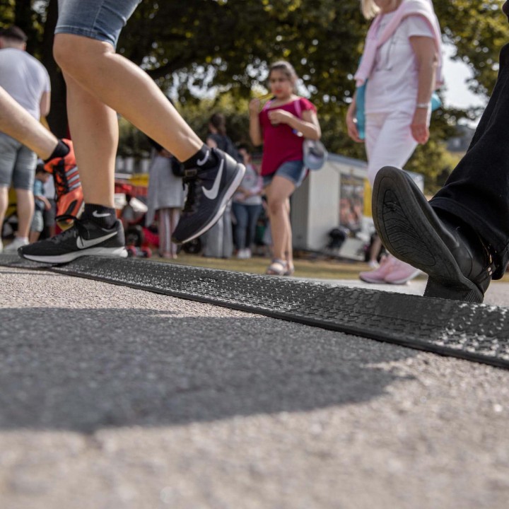 Defender - MICRO 2 BLK - Cable Protectors | Z-Bombilla