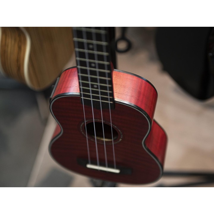 Dimavery - UK-100 Soprano ukulele, flamed red - Ukelele | Z-Bombilla